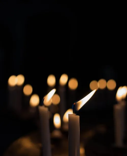 Velas encendidas — Terapia de Liberación Espiritual